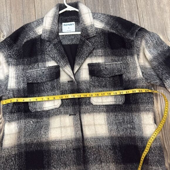 Old Navy Fully Lined Wool Blend Shacket - Picture 5 of 7